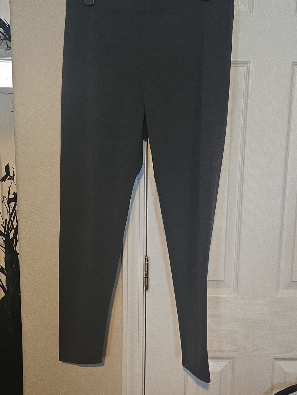 LOFT Charcoal Cropped Ponte Ankle Pants